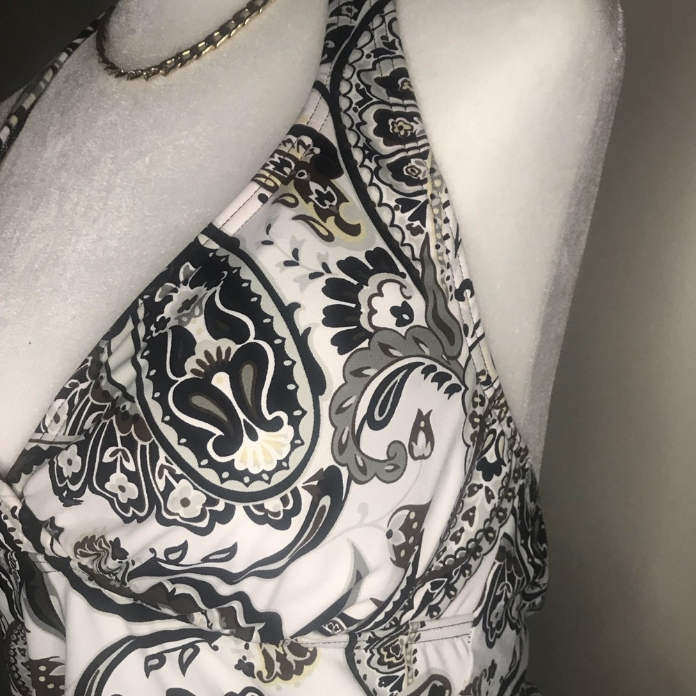 SEXY HALTERED SUMMER TOP